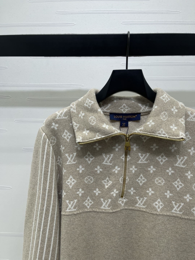 l0vis Vvtt0n sweaters